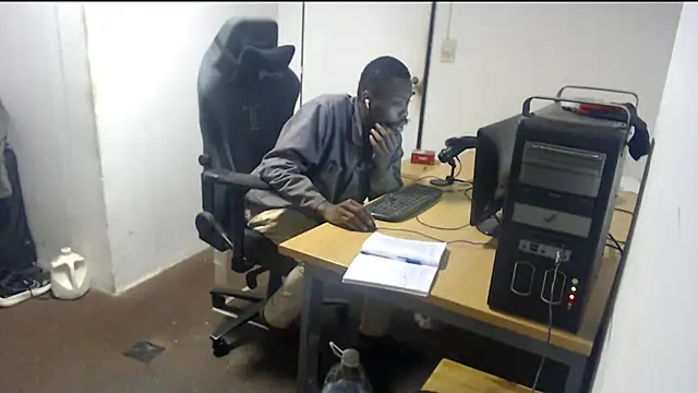 Mastertopdome online show from 07-08-26, 01:41
