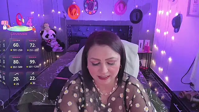 Ivonnee   online show from 01-13-26, 12:47