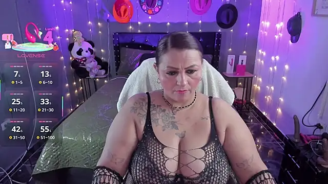 Snapshot of Ivonnee__ chatting on 01-16-26, 03:10 Ivonnee online show from 01-16-26, 03:10