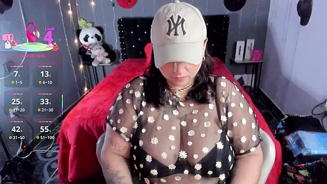 Ivonnee   online show from 11-16-25, 01:21