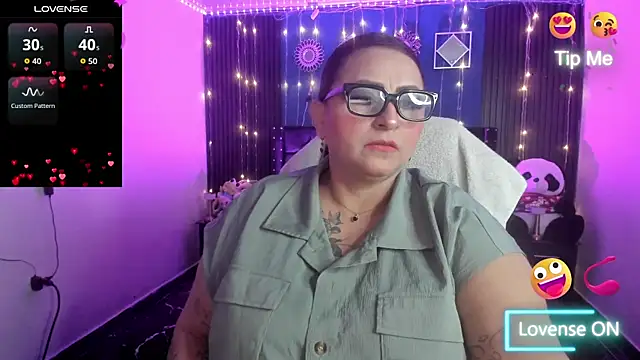 Ivonnee   online show from 04-11-26, 03:47