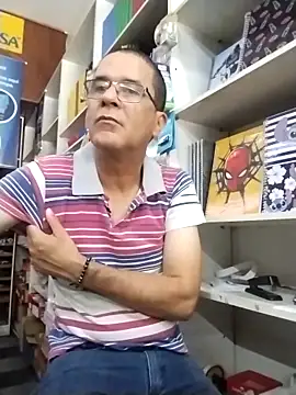 Snapshot of barboza991 chatting on 10-17-25, 01:02 barboza991 online show from 10-17-25, 01:02