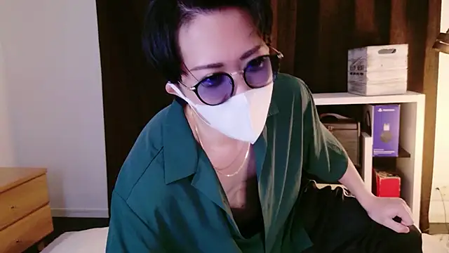 Snapshot of xxx_men chatting on 06-18-26, 11:32 xxx men online show from 06-18-26, 11:32