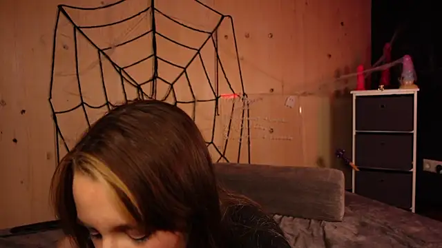 Snapshot of Izzy_Inked chatting on 10-26-25, 06:30 Izzy Inked online show from 10-26-25, 06:30