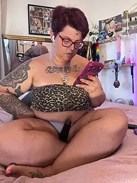 SunshineLexi online show from 04-24-26, 06:26