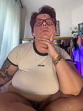 SunshineLexi online show from 05-08-26, 07:56