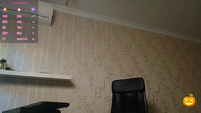 Snapshot of MateoBenjaminX chatting on 10-31-25, 05:48 MateoBenjaminX online show from 10-31-25, 05:48