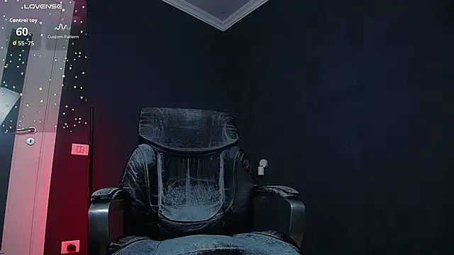 Snapshot of MateoBenjaminX chatting on 12-19-25, 10:50 MateoBenjaminX online show from 12-19-25, 10:50