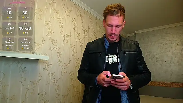 Snapshot of MateoBenjaminX chatting on 10-10-25, 06:36 MateoBenjaminX online show from 10-10-25, 06:36