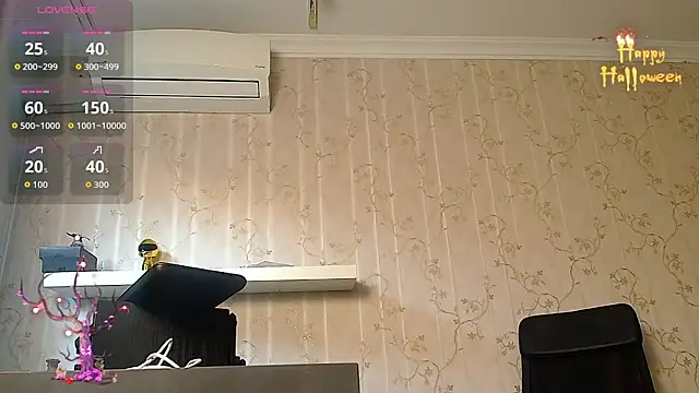 Snapshot of MateoBenjaminX chatting on 10-23-25, 11:53 MateoBenjaminX online show from 10-23-25, 11:53