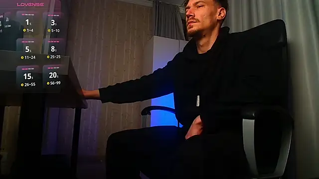 Snapshot of MateoBenjaminX chatting on 12-17-25, 11:26 MateoBenjaminX online show from 12-17-25, 11:26