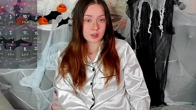 Snapshot of MiriaamWhite chatting on 10-26-25, 04:02 MiriaamWhite online show from 10-26-25, 04:02