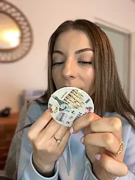 Snapshot of Mia_Ethan chatting on 11-01-25, 11:26 Mia Ethan online show from 11-01-25, 11:26