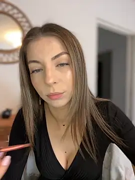 Snapshot of Mia_Ethan chatting on 11-02-25, 07:35 Mia Ethan online show from 11-02-25, 07:35