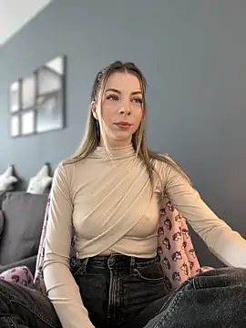 Snapshot of Mia_Ethan chatting on 03-11-26, 08:08 Mia Ethan online show from 03-11-26, 08:08