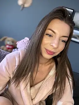 Snapshot of Mia_Ethan chatting on 02-23-25, 12:05 Mia Ethan online show from 02-23-25, 12:05