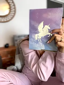 Snapshot of Mia_Ethan chatting on 10-23-25, 08:24 Mia Ethan online show from 10-23-25, 08:24