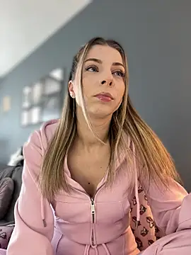 Snapshot of Mia_Ethan chatting on 03-10-26, 08:51 Mia Ethan online show from 03-10-26, 08:51