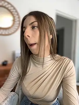 Snapshot of Mia_Ethan chatting on 10-29-25, 08:35 Mia Ethan online show from 10-29-25, 08:35