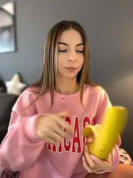 Snapshot of Mia_Ethan chatting on 11-25-25, 08:14 Mia Ethan online show from 11-25-25, 08:14