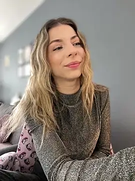 Snapshot of Mia_Ethan chatting on 03-13-26, 07:35 Mia Ethan online show from 03-13-26, 07:35