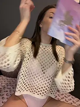 Snapshot of Mia_Ethan chatting on 03-19-25, 04:47 Mia Ethan online show from 03-19-25, 04:47