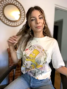 Snapshot of Mia_Ethan chatting on 09-22-25, 12:22 Mia Ethan online show from 09-22-25, 12:22