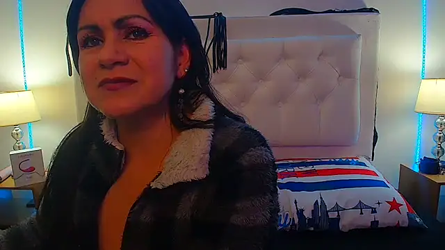 jescaoporto4 online show from 03-19-25, 07:49