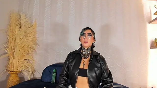 Alahia Dangelo online show from 05-27-26, 05:42