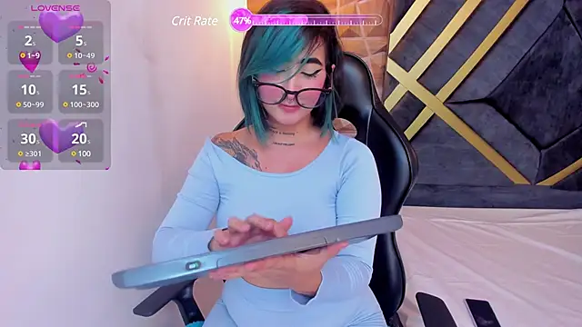 Snapshot of Alahia_Dangelo chatting on 03-02-25, 05:52 Alahia Dangelo online show from 03-02-25, 05:52