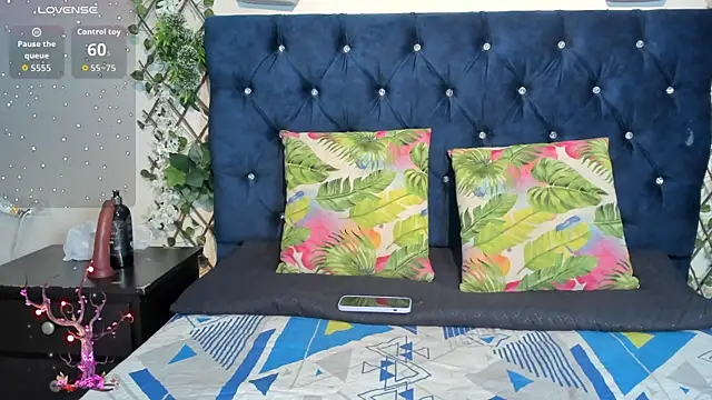  maria foxx  online show from 11-18-25, 10:24