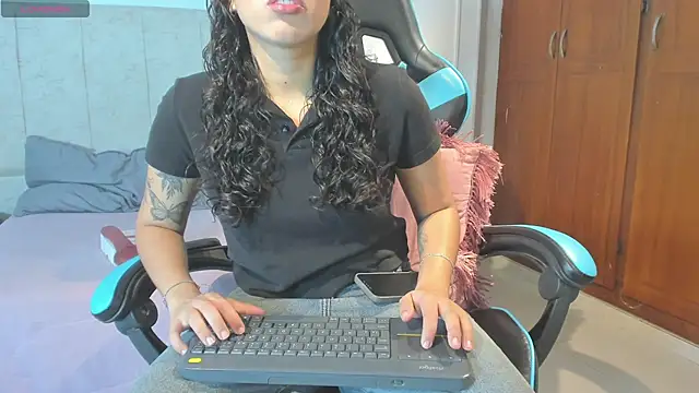  maria foxx  online show from 04-30-26, 04:14