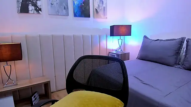 DaniRousse online show from 04-05-26, 11:22