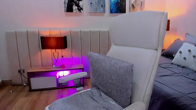 DaniRousse online show from 12-04-25, 03:38