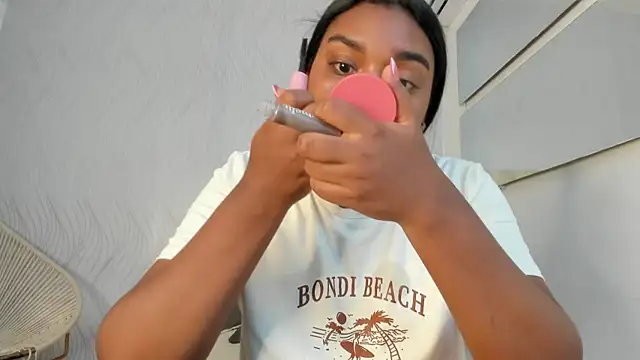 Snapshot of kayna_gomez chatting on 05-05-26, 07:06 kayna gomez online show from 05-05-26, 07:06
