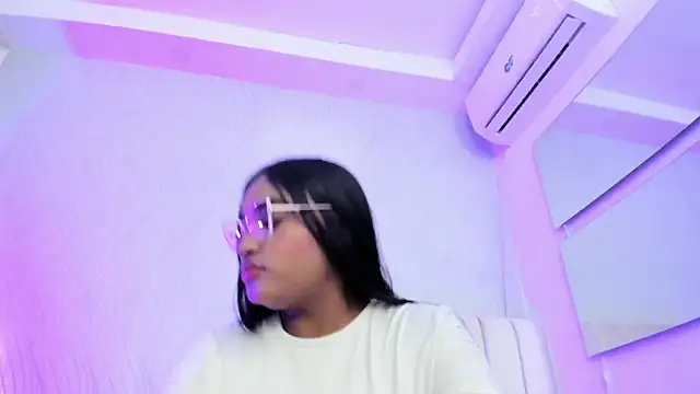 kayna gomez online show from 11-05-25, 07:39