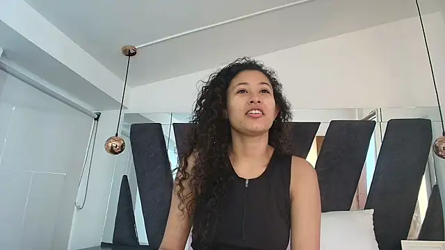 Milkdulce1 online show from 09-15-25, 12:49