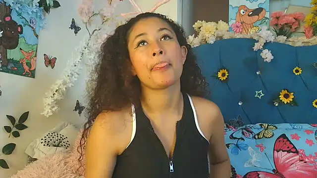Milkdulce1 online show from 05-25-26, 02:16