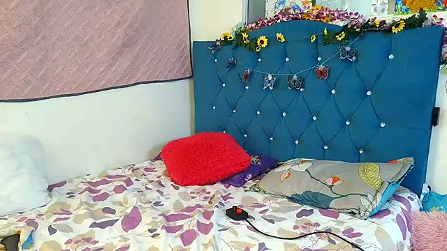 Milkdulce1 online show from 04-07-26, 01:24