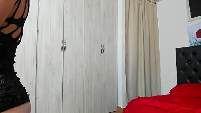 Snapshot of amaranta_f00x chatting on 06-19-26, 12:55 amaranta f00x online show from 06-19-26, 12:55