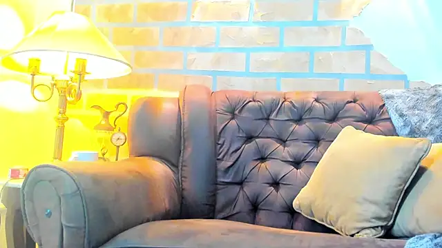 Snapshot of Dylanstonne chatting on 02-05-25, 10:11 Dylanstonne online show from 02-05-25, 10:11