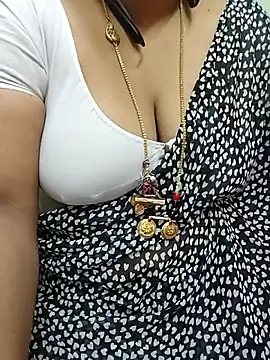 Snapshot of Sexy-Telugunayana2 chatting on 05-17-26, 07:36 Sexy-Telugunayana2 online show from 05-17-26, 07:36