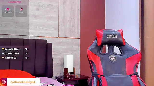 Snapshot of lindsayhoffman18 chatting on 02-22-25, 01:22 lindsayhoffman18 online show from 02-22-25, 01:22