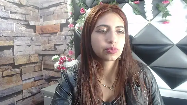 Snapshot of Tammy_Blackk chatting on 02-14-25, 02:33 Tammy Blackk online show from 02-14-25, 02:33