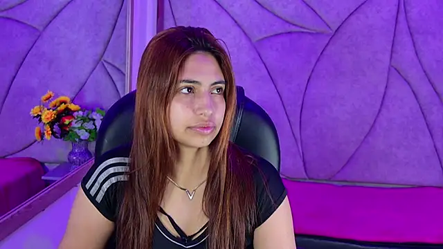 Snapshot of Tammy_Blackk chatting on 10-19-25, 03:20 Tammy Blackk online show from 10-19-25, 03:20