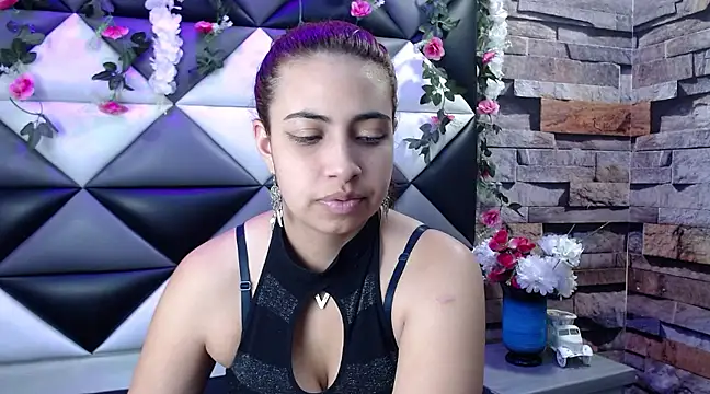 Snapshot of Tammy_Blackk chatting on 03-05-25, 11:49 Tammy Blackk online show from 03-05-25, 11:49