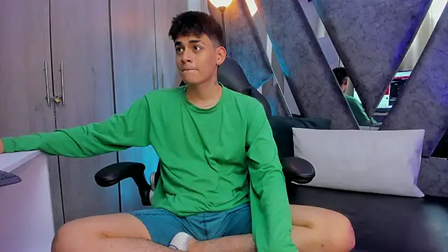 Yef Thin online show from 10-25-25, 03:17