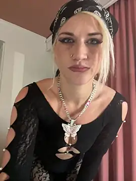 UrFavorite304 online show from 01-14-25, 12:11