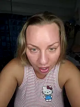Sparkle2206 online show from 05-15-26, 10:41