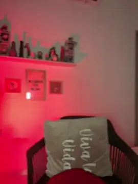 Pink Jazmin online show from 06-19-26, 12:38